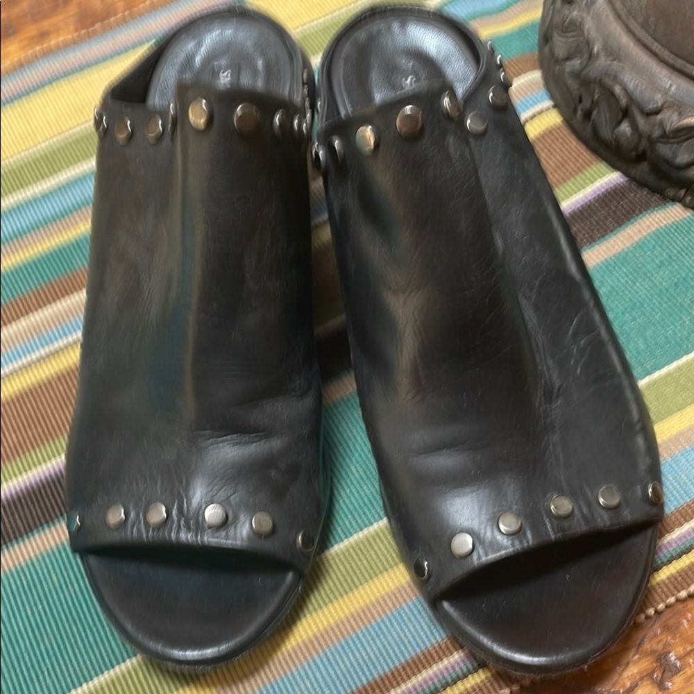 Sesto Meucci  “veto cuoio.” Made in Italy. Black studded mules size 37 1/2.